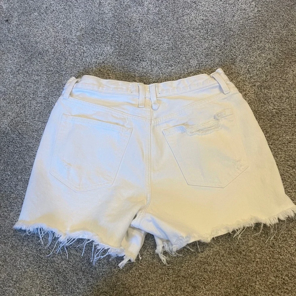 Free People Makai Cut Off White Distressed High Rise Denim Shorts Size 29 Beach